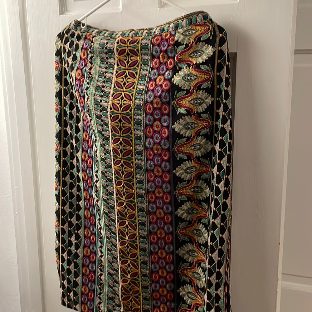 Anthropologie Vanessa Virginia size 14 Embroidered Pencil Skirt